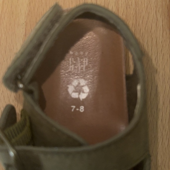 BABY GAP SANDALS - Picture 3 of 6